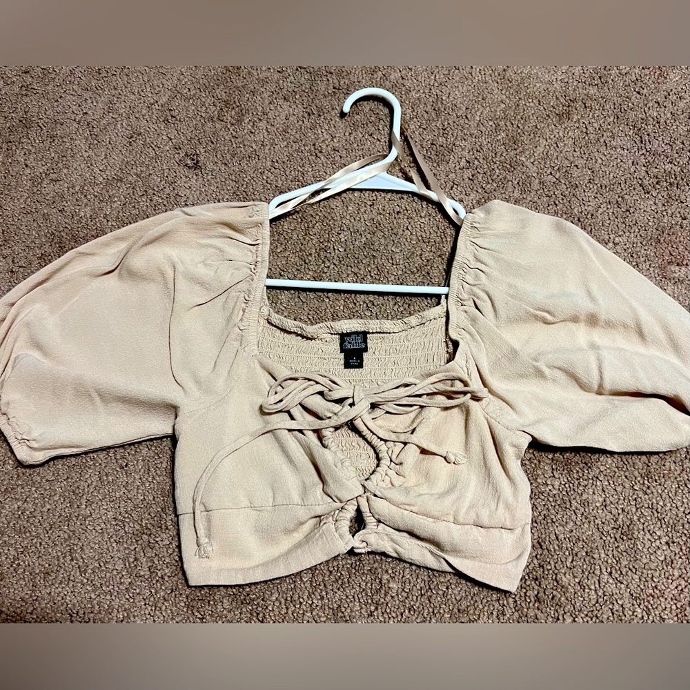 Cropped cross tie shirt